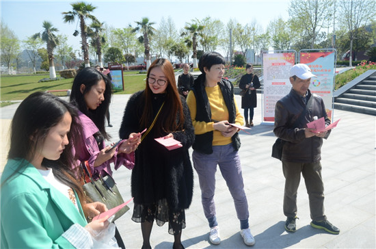 城投集團(tuán)開展綜治(平安建設(shè))宣傳活動