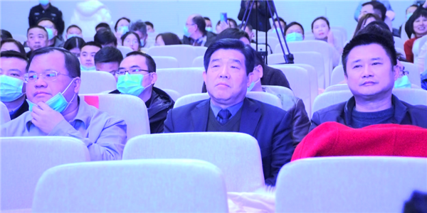 昌南新區(qū)、城投集團(tuán)舉行慶祝2021年元旦文藝匯演