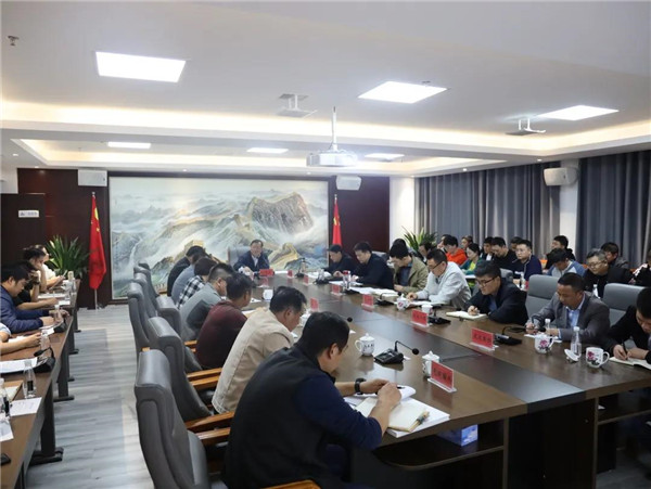 市城投集團(tuán)召開重點(diǎn)項(xiàng)目調(diào)度會暨疫情防控部署會