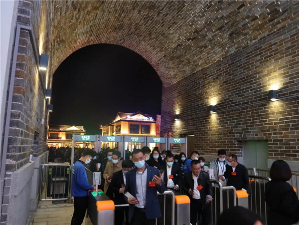 人大代表、政協(xié)委員打卡《china》