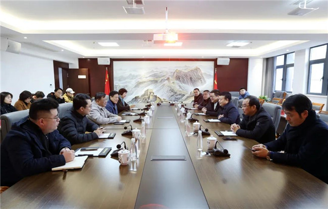 市國(guó)資委黨委書(shū)記、主任朱平生帶隊(duì)走訪慰問(wèn)城投集團(tuán)