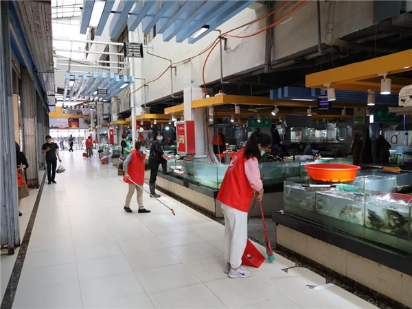 市城投集團(tuán)開展“大清掃、大撿拾、大宣傳”專項(xiàng)活動(dòng)