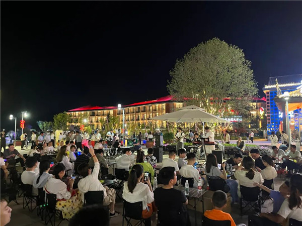 興商貿(mào) 促消費(fèi) 惠民生！景德鎮(zhèn)這里的夜市很火爆！