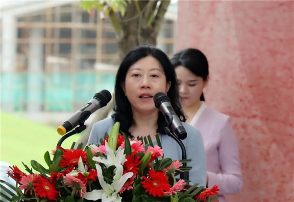 中國美術學院景德鎮(zhèn)藝創(chuàng)中心啟幕展暨揭牌儀式舉行——金一斌吳雋出席并共同揭牌