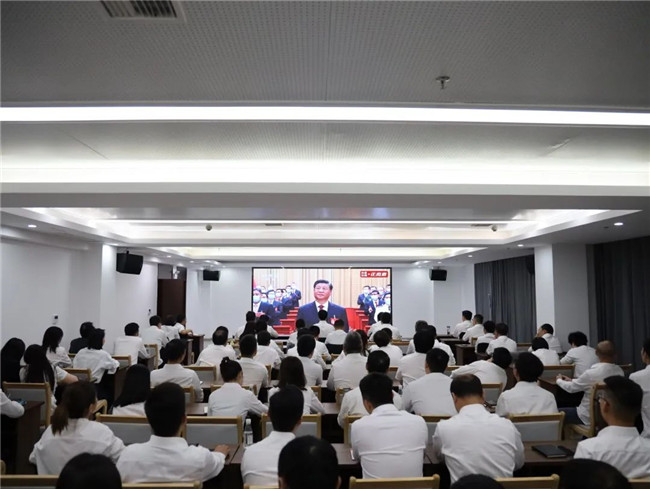 【喜迎黨的二十大】景德鎮(zhèn)市城投集團(tuán)組織集中收聽收看中國(guó)共產(chǎn)黨第二十次全國(guó)代表大會(huì)開幕會(huì)盛況