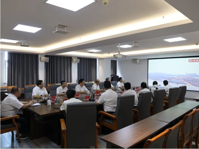 市城投集團(tuán)集中收聽收看紀(jì)念中國人民抗日戰(zhàn)爭暨世界反法西斯戰(zhàn)爭勝利80周年大會